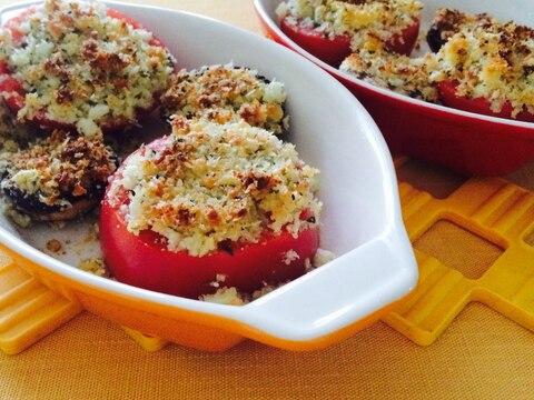 硬いトマトも美味しくなる!ニンニクチーズパン粉焼き